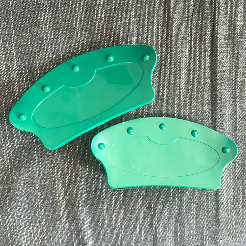 Set of kids hands free playing card game holders perfect for preschool